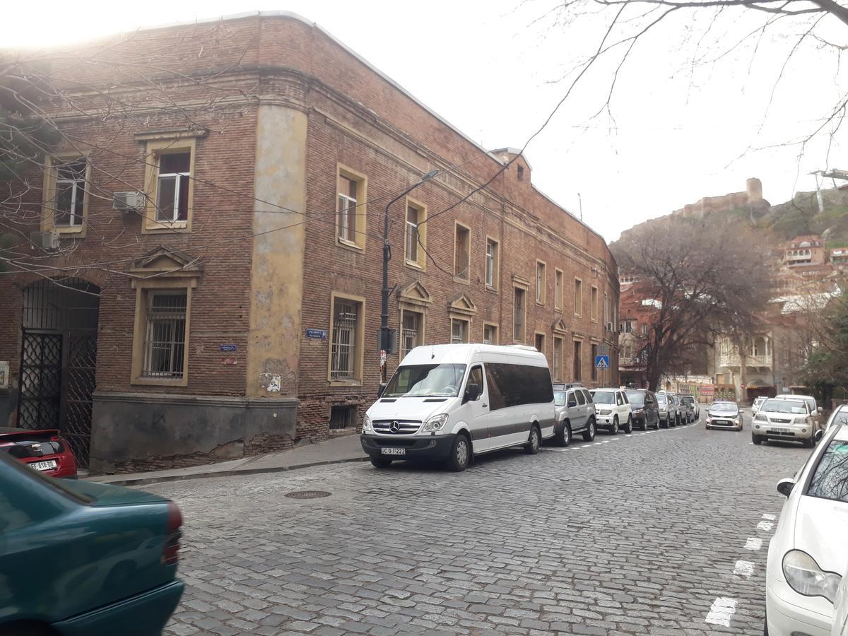 Leselidze Guest House Tbilisi ภายนอก รูปภาพ