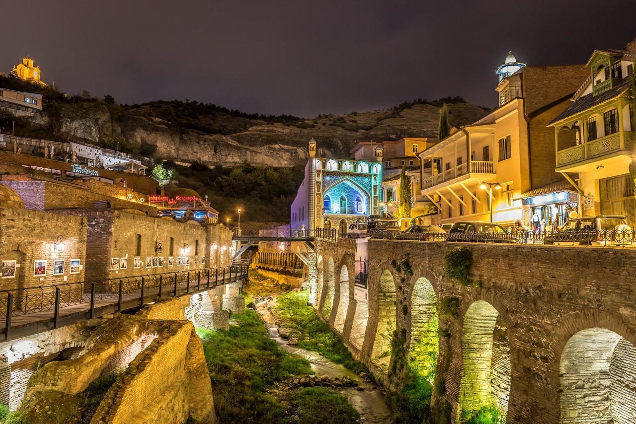 Leselidze Guest House Tbilisi ภายนอก รูปภาพ